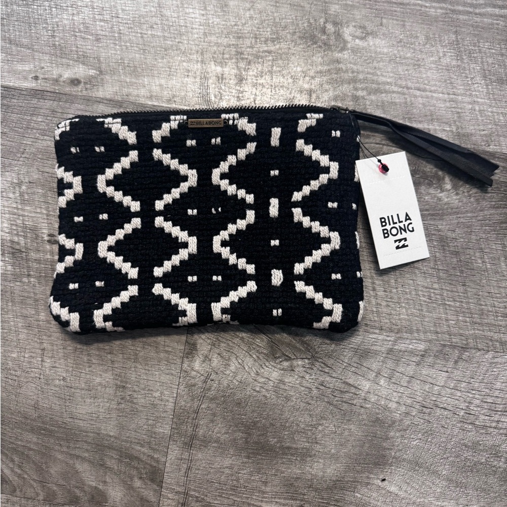 NWT Billabong Clutch Purse Black White Geometric Print 100% Cotton